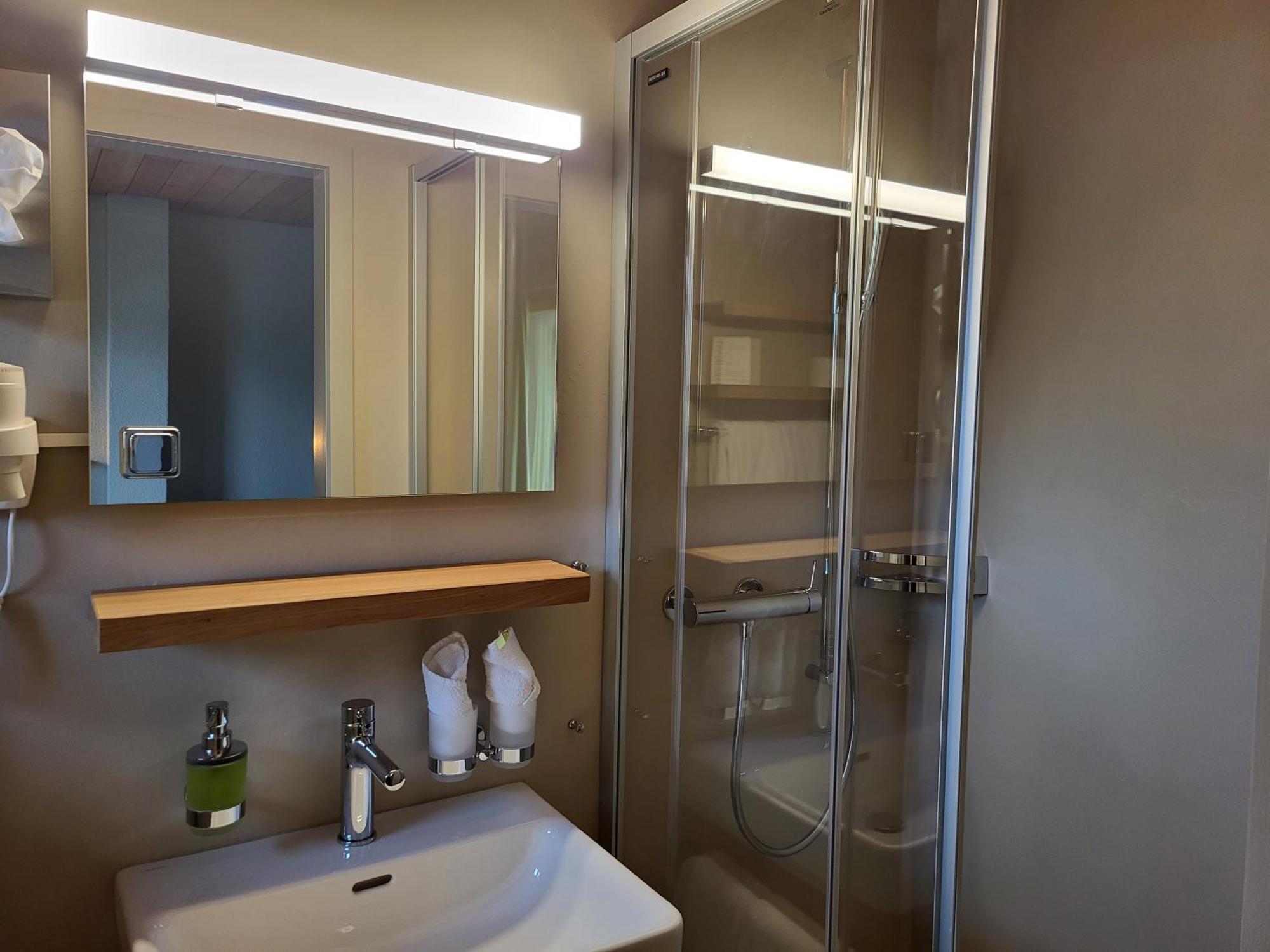 Hotel National Frutigen Extérieur photo